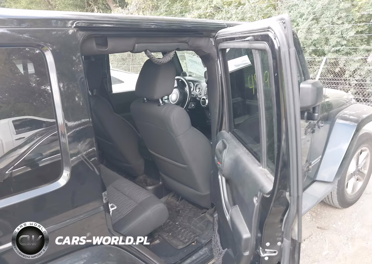2012 Jeep Wrangler Unlimited Sahara VIN:1C4BJWEG0CL152913 - 8