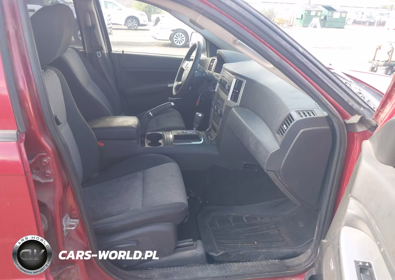 2009 Jeep Grand Cherokee Laredo VIN:1J8GR48KX9C544138 - 5