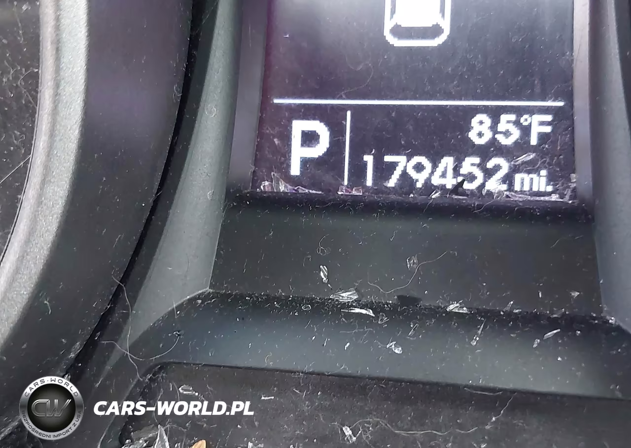 2015 Hyundai Santa Fe Sport 2.4L VIN:5XYZTDLB6FG295143 - 15