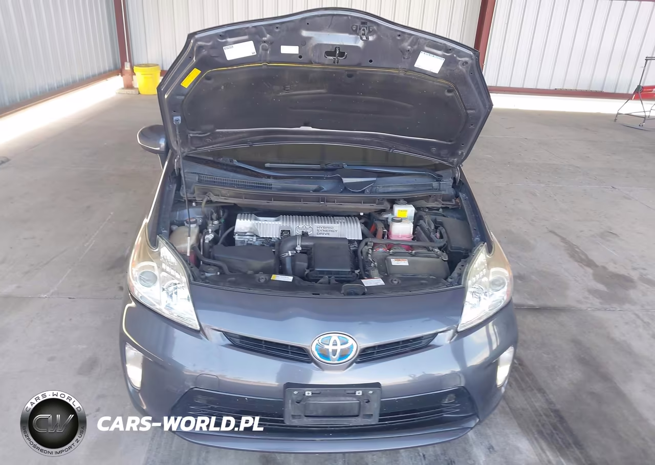 2015 Toyota Prius Two VIN:JTDKN3DUXF1999139 - 10