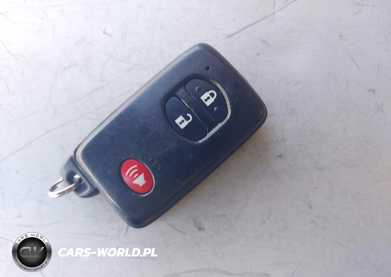 2015 Toyota Prius Two VIN:JTDKN3DUXF1999139 - 11