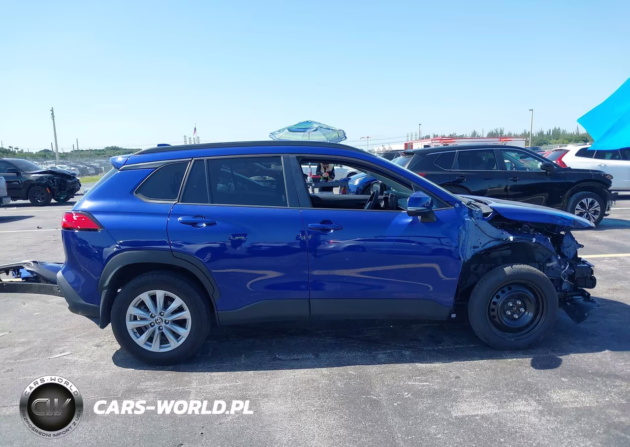 2023 Toyota Corolla Cross Le VIN:7MUCAAAGXPV069447 - 14