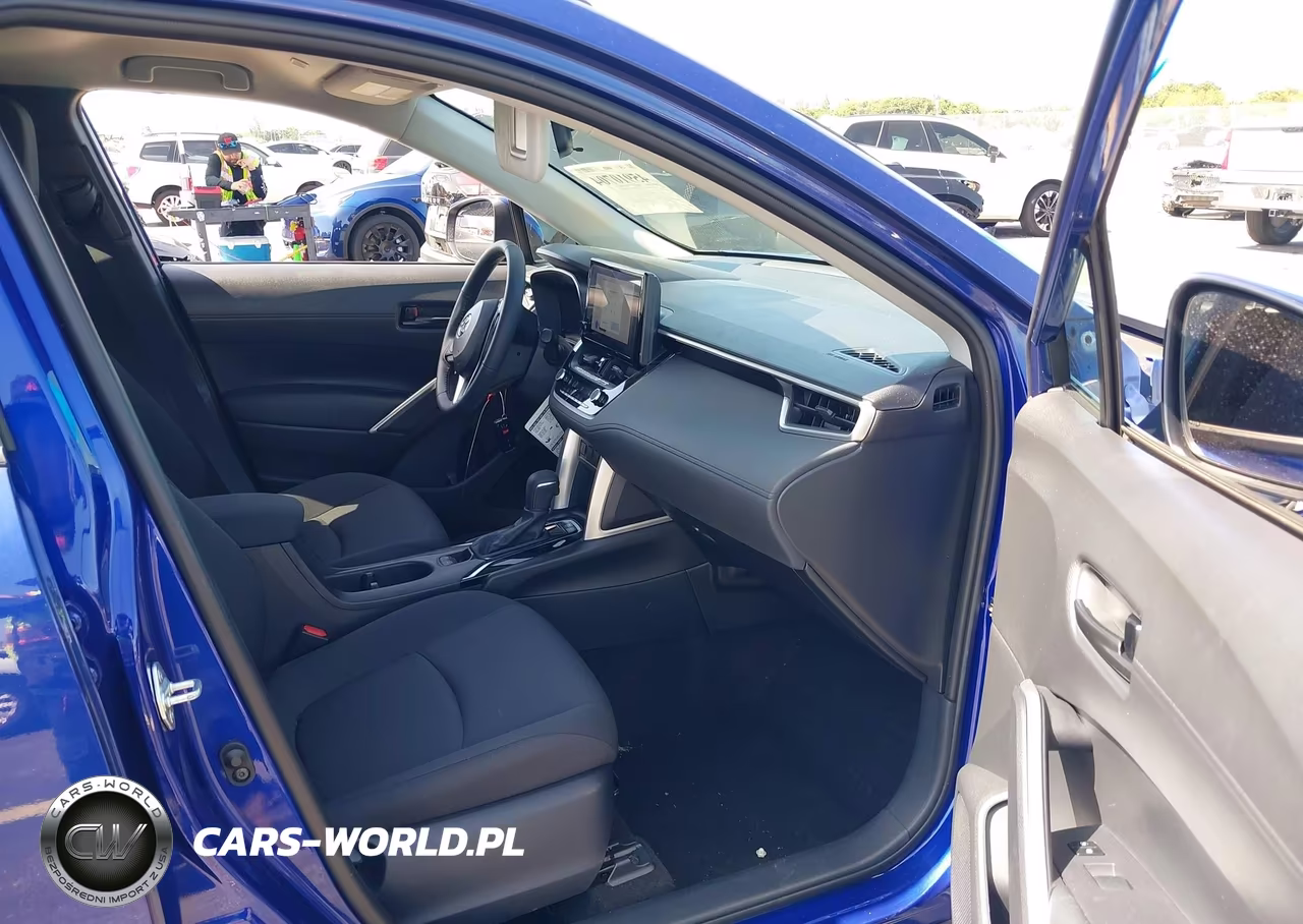 2023 Toyota Corolla Cross Le VIN:7MUCAAAGXPV069447 - 5