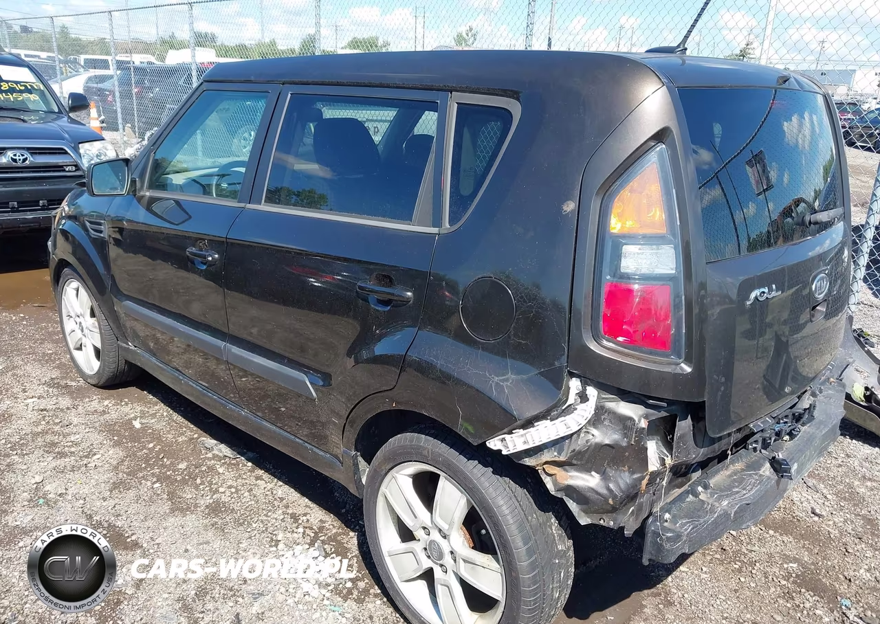 2011 Kia Soul ! VIN:KNDJT2A24B7297517 - 3