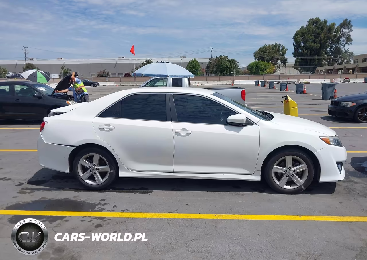 2014 Toyota Camry Se VIN:4T1BF1FK1EU787686 - 14