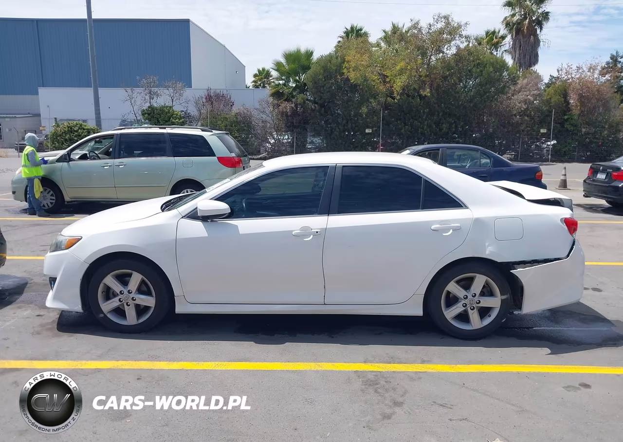 2014 Toyota Camry Se VIN:4T1BF1FK1EU787686 - 15