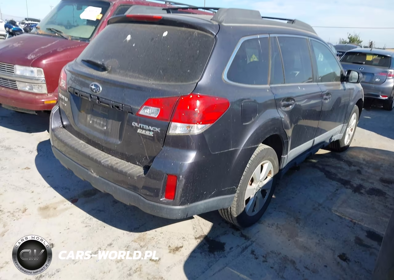 2010 Subaru Outback 2.5I Premium VIN:4S4BRBCC3A3354980 - 4