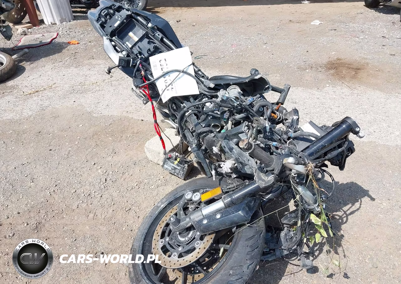 2018 Yamaha Mt09 VIN:JYARN53E2JA002708 - 1