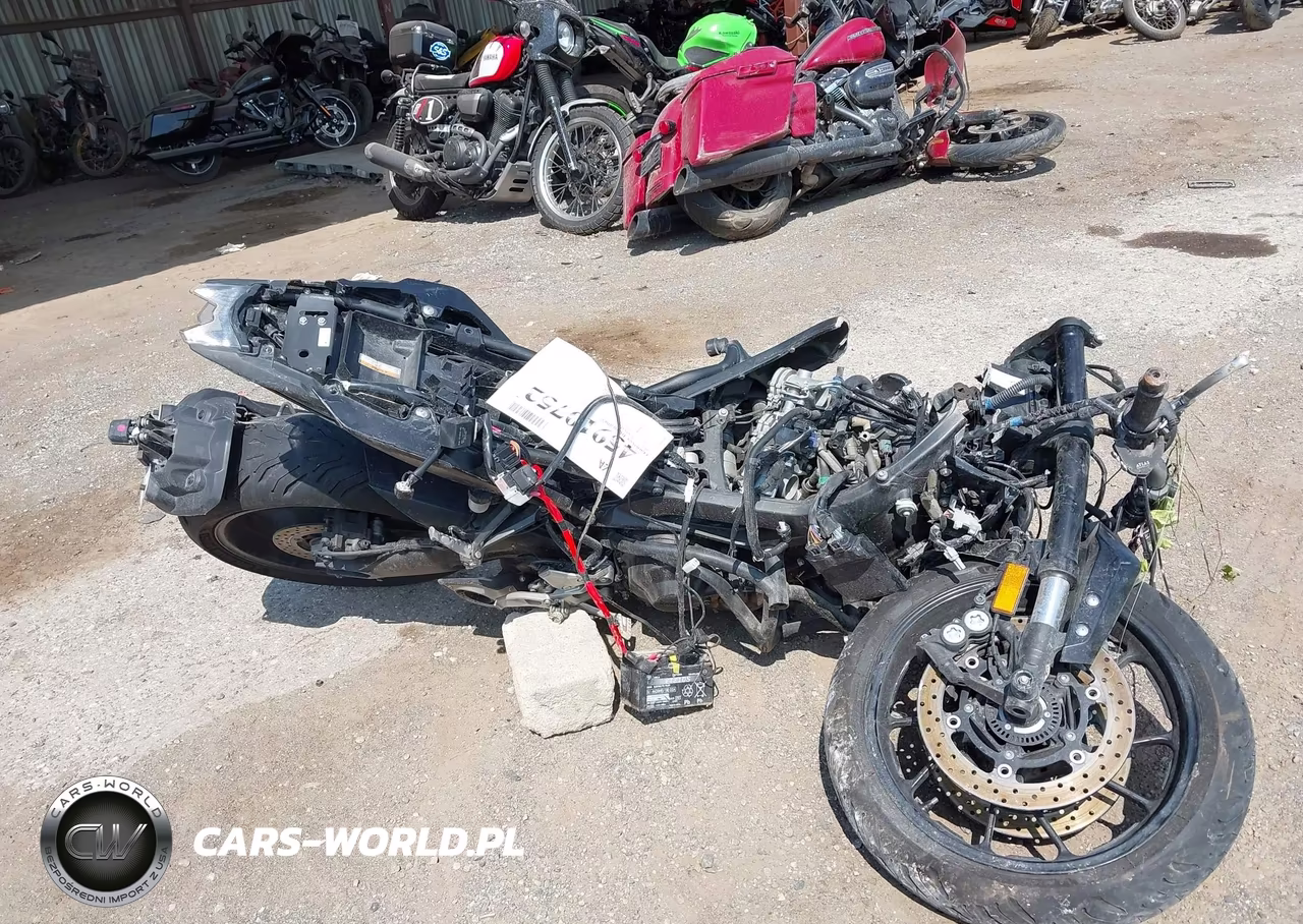 2018 Yamaha Mt09 VIN:JYARN53E2JA002708 - 12