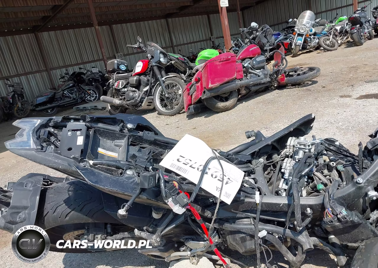 2018 Yamaha Mt09 VIN:JYARN53E2JA002708 - 17