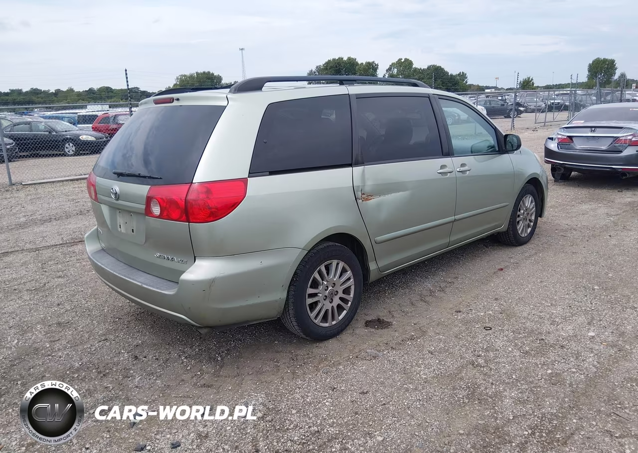 2010 Toyota Sienna Xle VIN:5TDYK4CC8AS307487 - 4