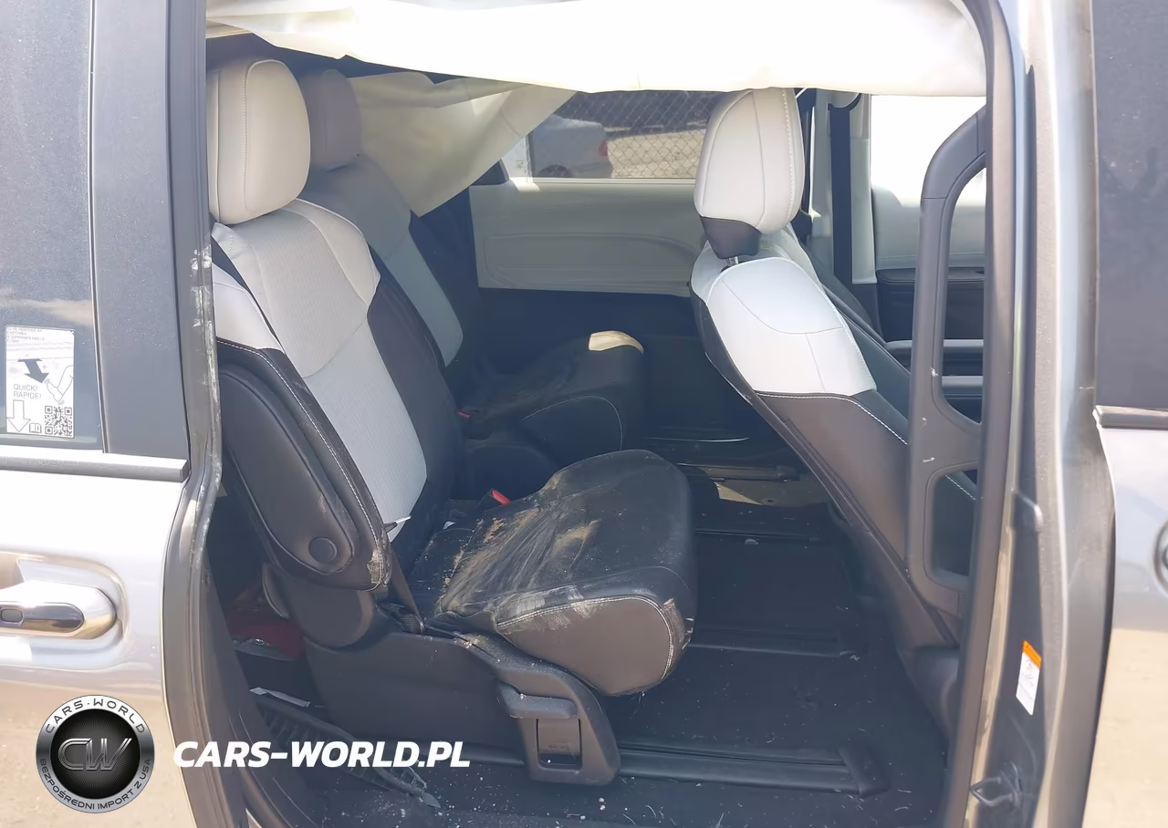 2026 Toyota Sienna Xse VIN:5TDXSKFC1TS228984 - 8