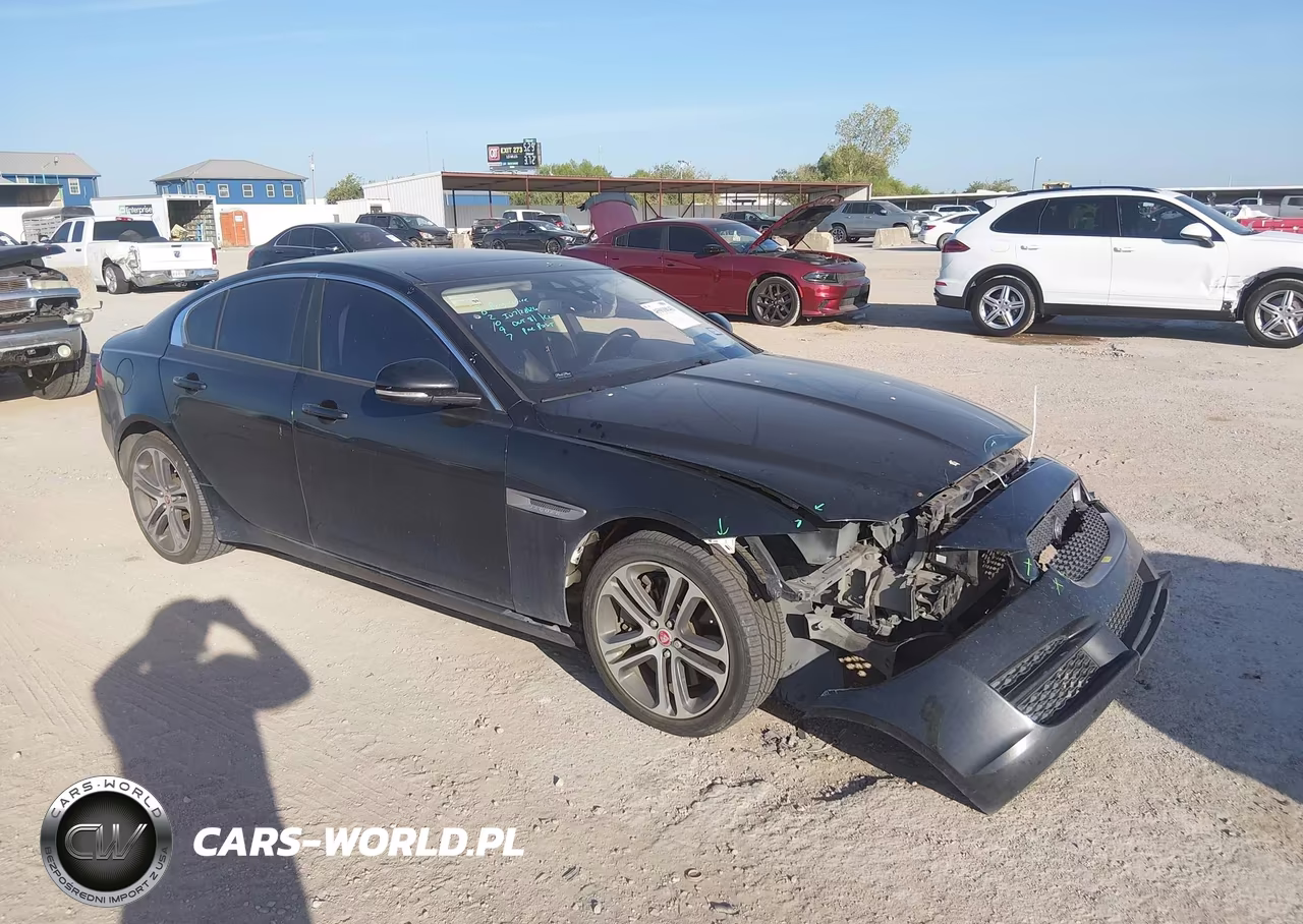 2017 Jaguar Xe 35T Premium VIN:SAJAD4BV5HA955652 - 1