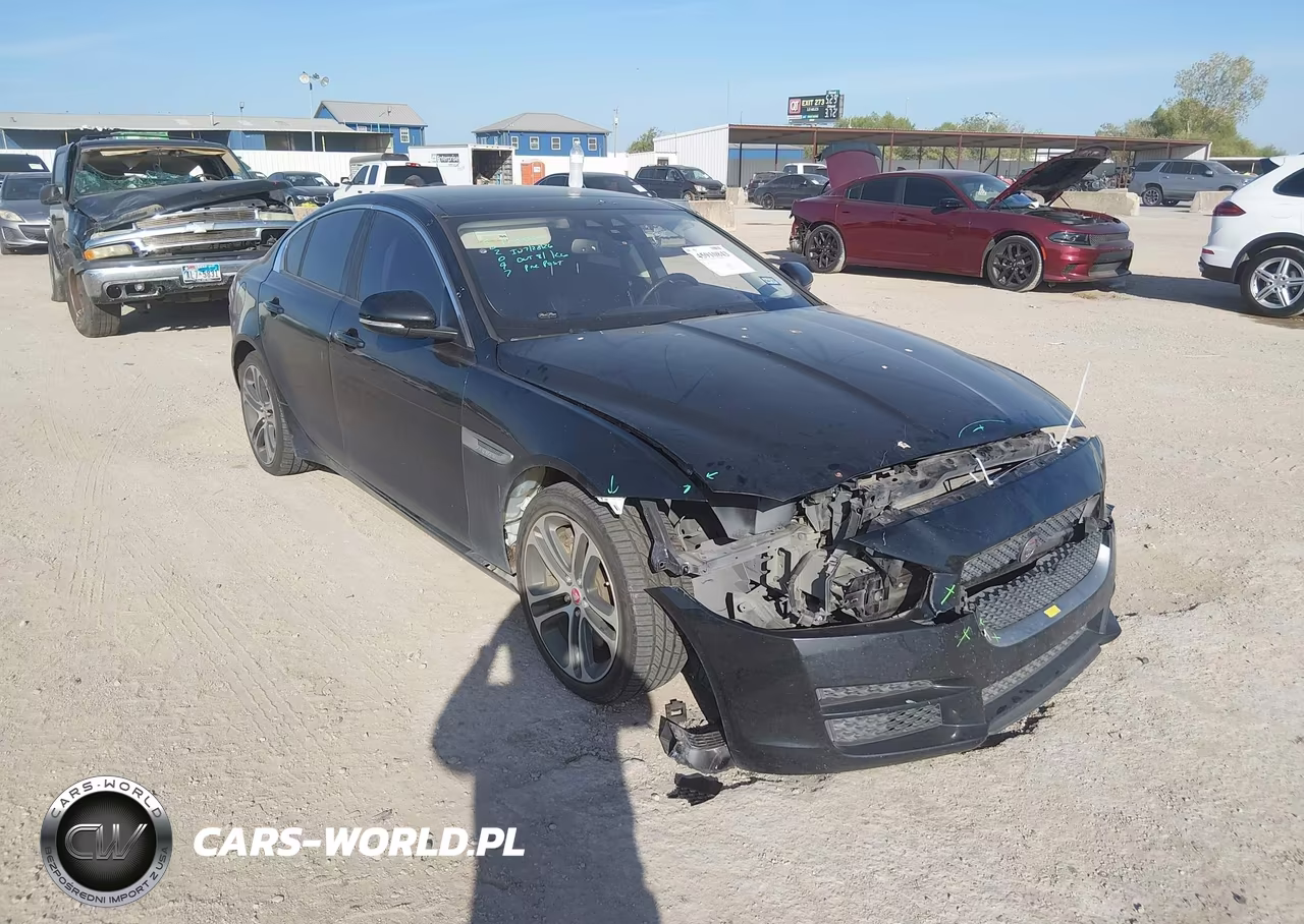2017 Jaguar Xe 35T Premium VIN:SAJAD4BV5HA955652 - 14
