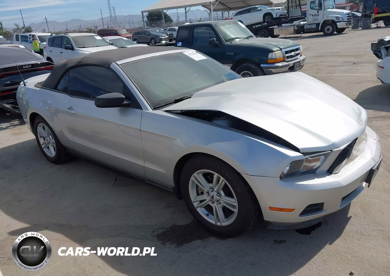 2012 Ford Mustang V6