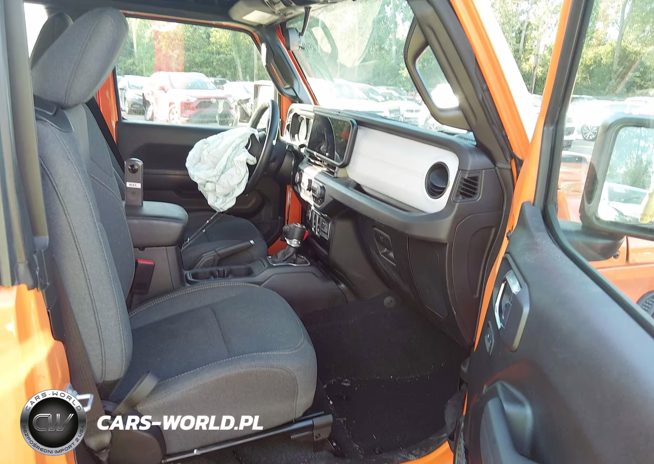 2025 Jeep Wrangler 2-Door Sport 4X4 VIN:1C4PJXAN3SW631713 - 5