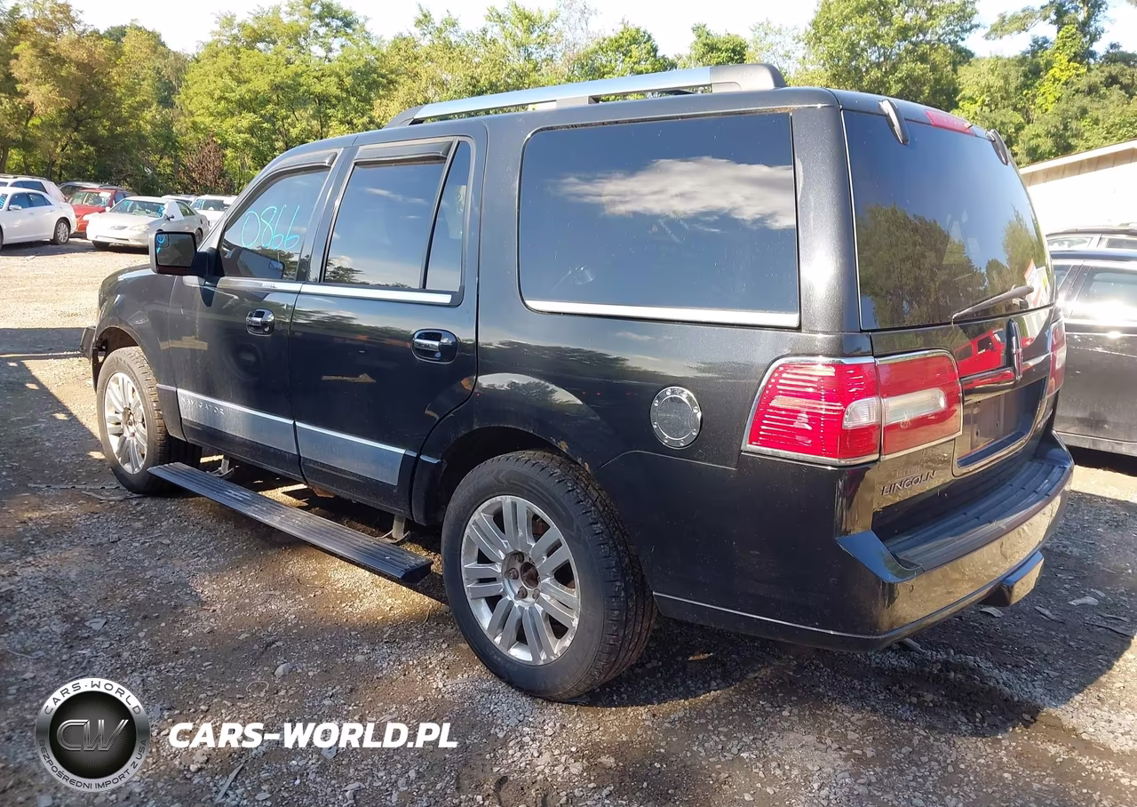 2014 Lincoln Navigator VIN:5LMJJ2J58EEL00878 - 3