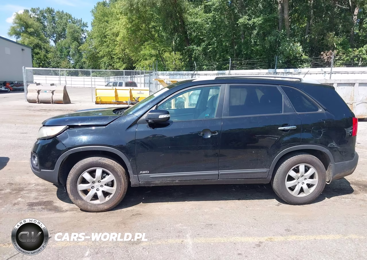 2011 Kia Sorento Lx VIN:5XYKTCA10BG143133 - 14