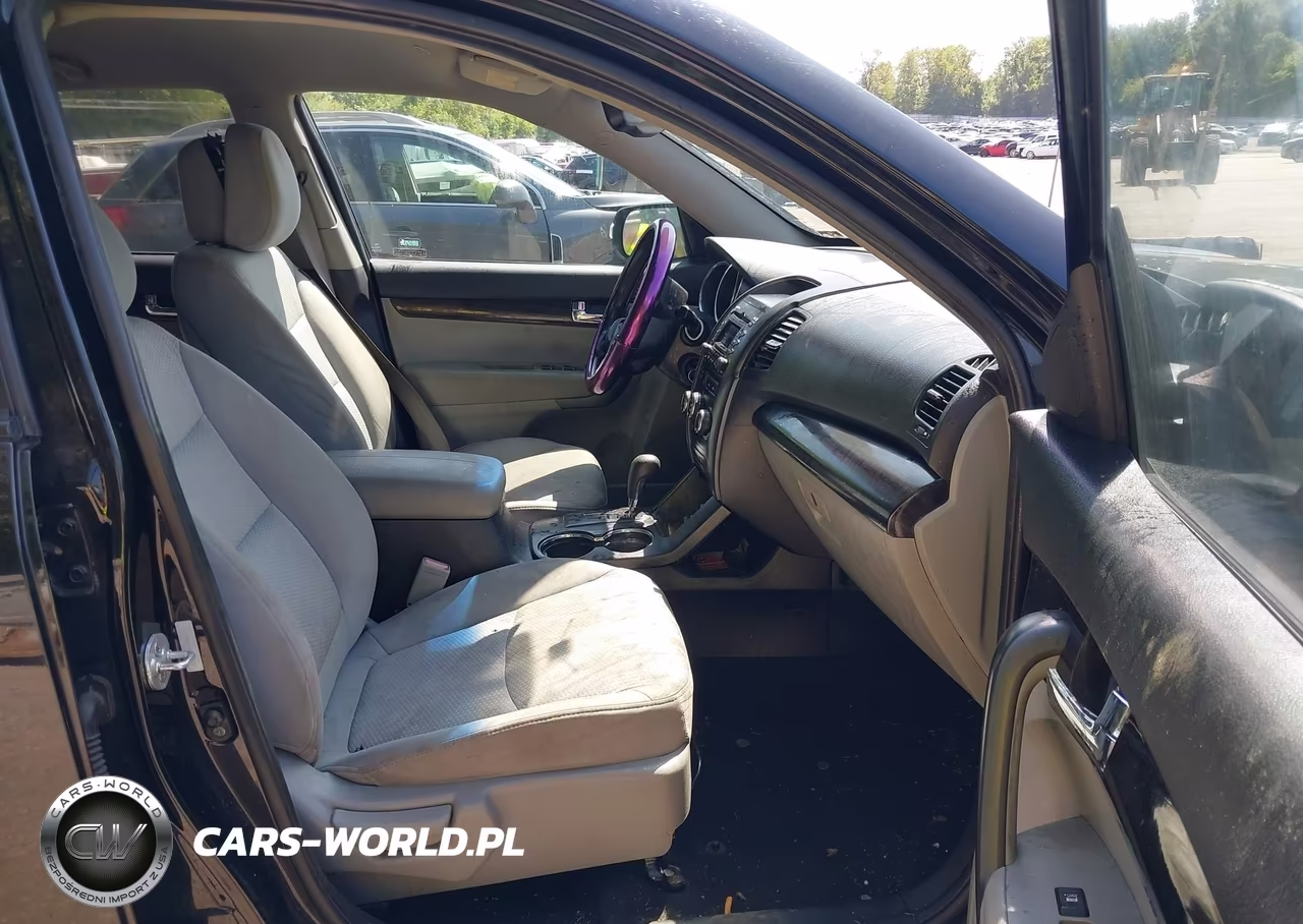 2011 Kia Sorento Lx VIN:5XYKTCA10BG143133 - 5