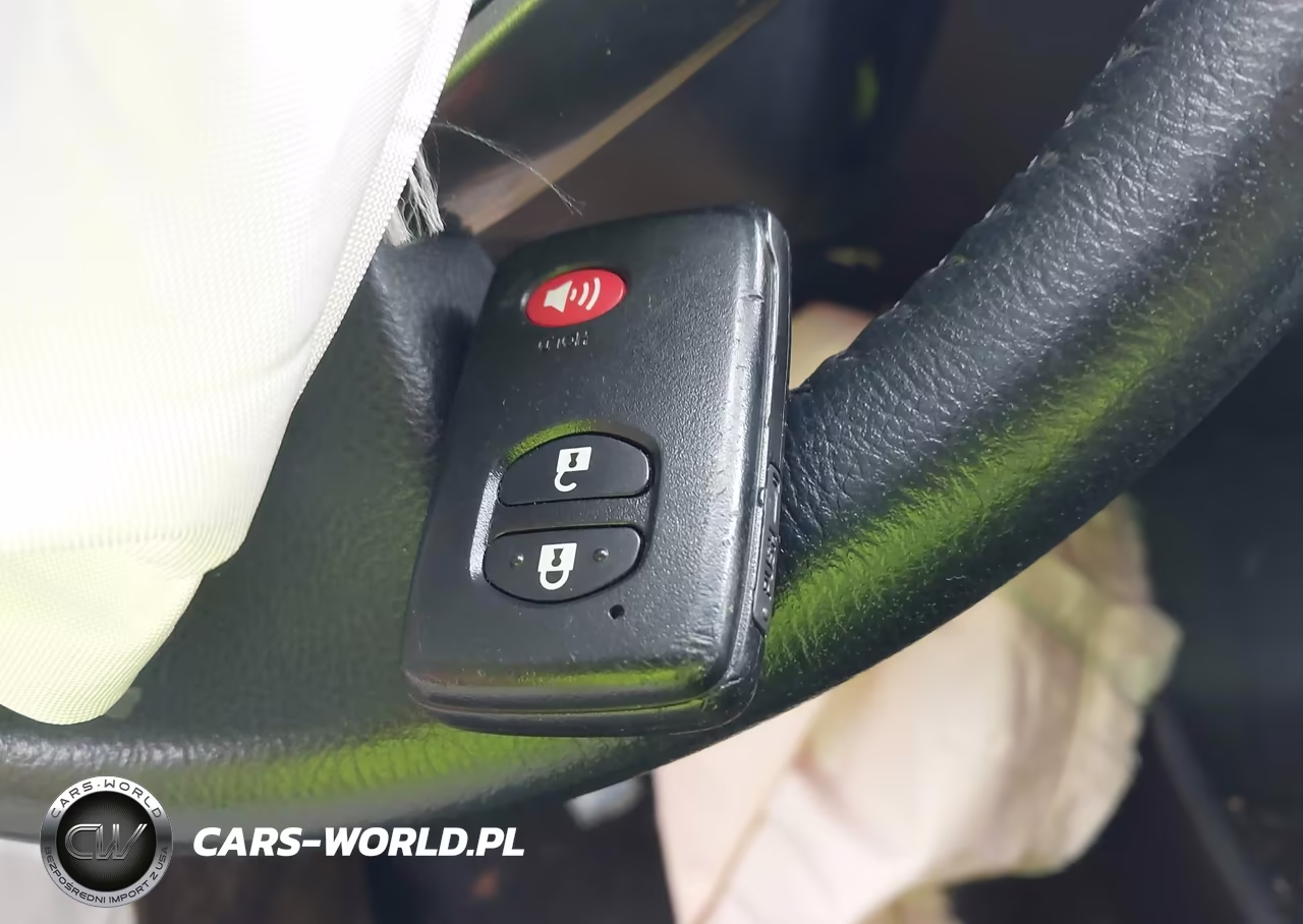 2013 Toyota Prius Three Se VIN:JTDKN3DU2D5610256 - 11