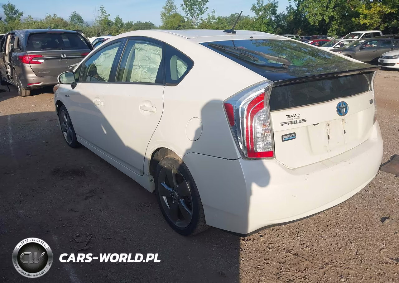 2013 Toyota Prius Three Se VIN:JTDKN3DU2D5610256 - 3