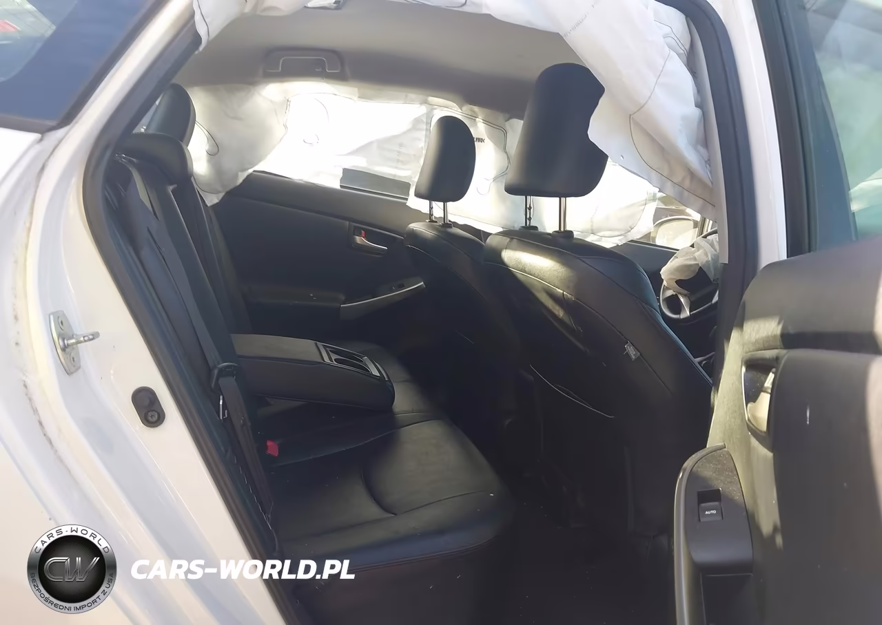 2013 Toyota Prius Three Se VIN:JTDKN3DU2D5610256 - 8