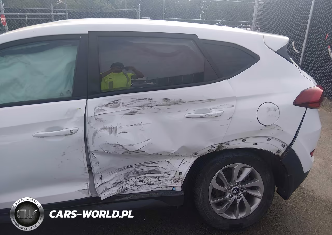 2018 Hyundai Tucson Se VIN:KM8J23A43JU757272 - 6