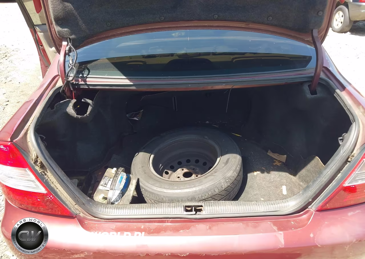 2003 Toyota Camry Le VIN:4T1BE32K03U181054 - 14