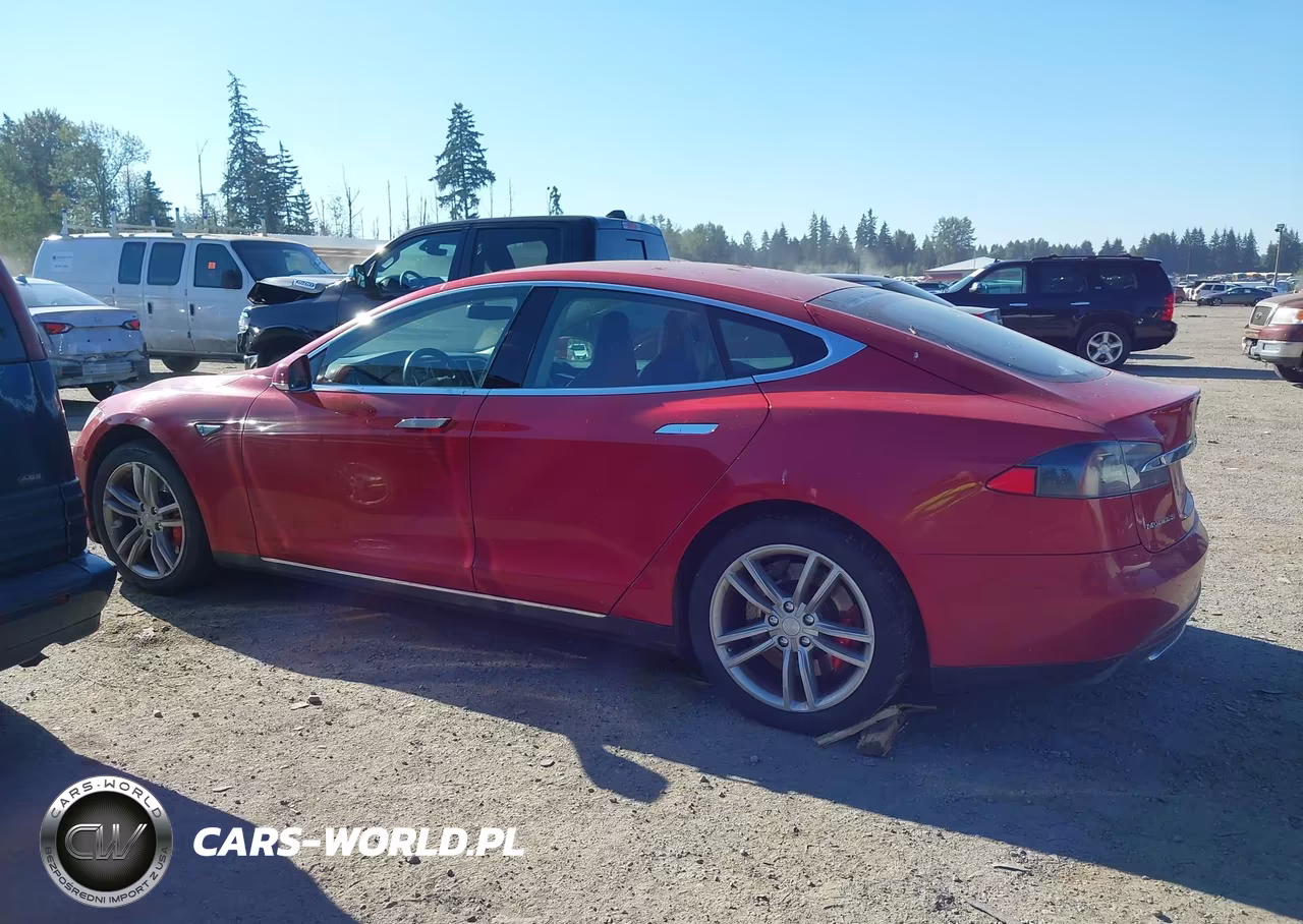 2014 Tesla Model S P85 VIN:5YJSA1H17EFP31798 - 15