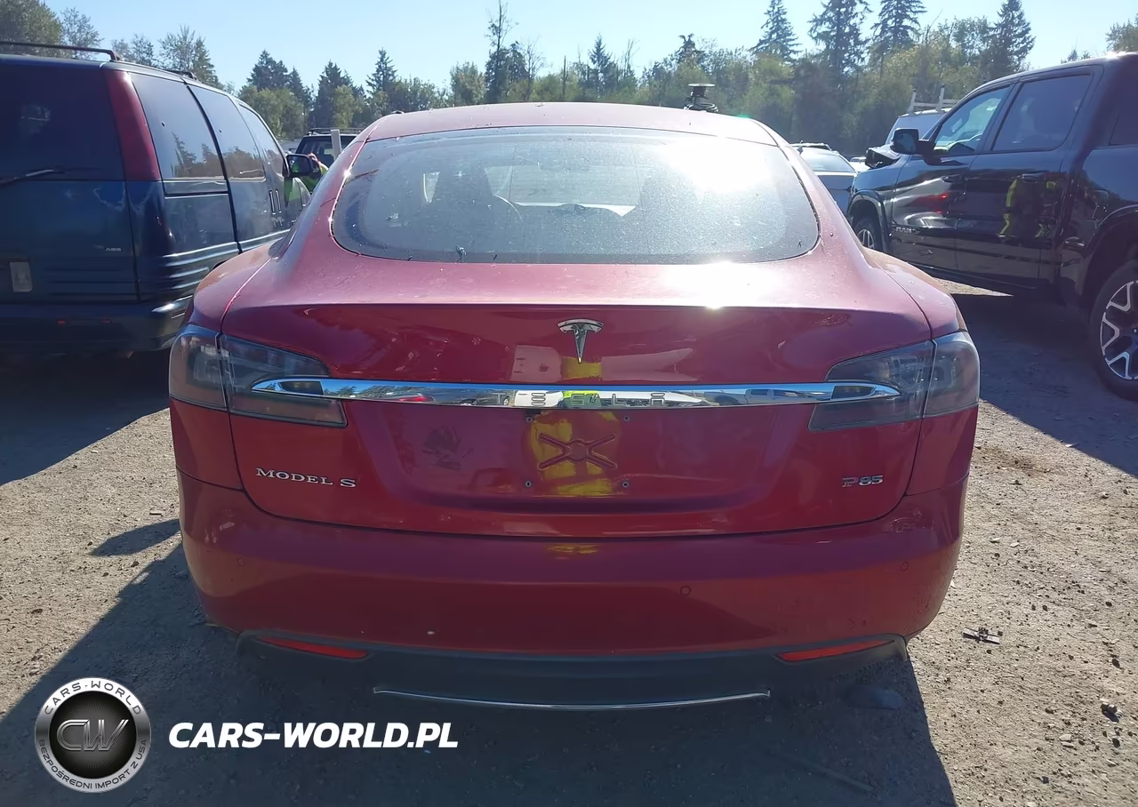 2014 Tesla Model S P85 VIN:5YJSA1H17EFP31798 - 17