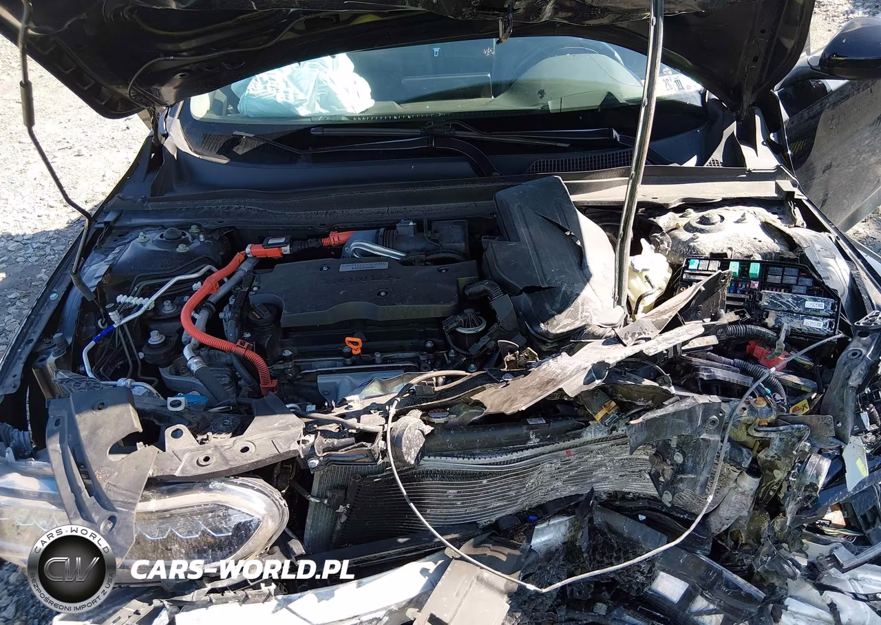 2018 Honda Accord Hybrid Touring VIN:1HGCV3F93JA014817 - 10