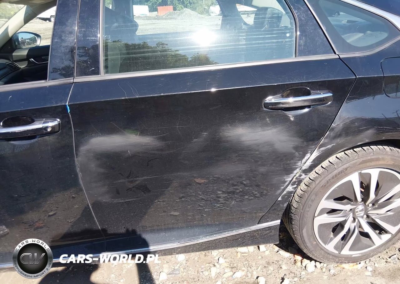 2018 Honda Accord Hybrid Touring VIN:1HGCV3F93JA014817 - 20