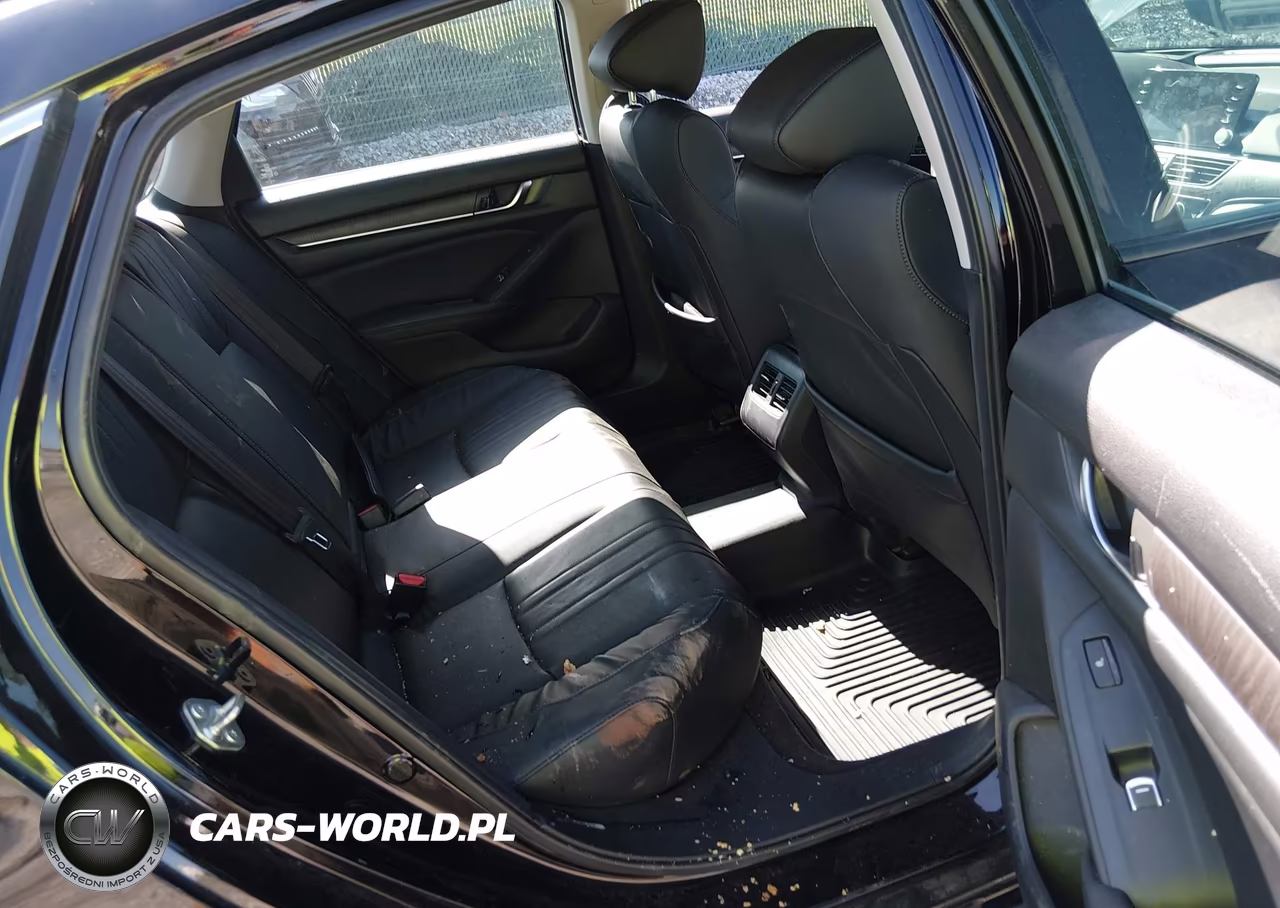 2018 Honda Accord Hybrid Touring VIN:1HGCV3F93JA014817 - 8