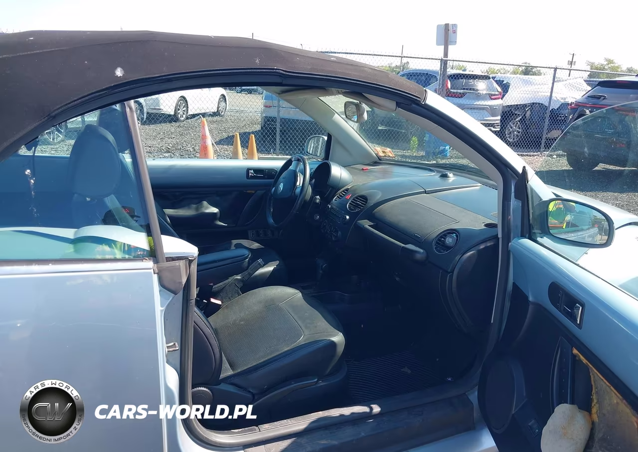 2010 Volkswagen New Beetle 2.5L VIN:3VWRG3AL9AM010115 - 5