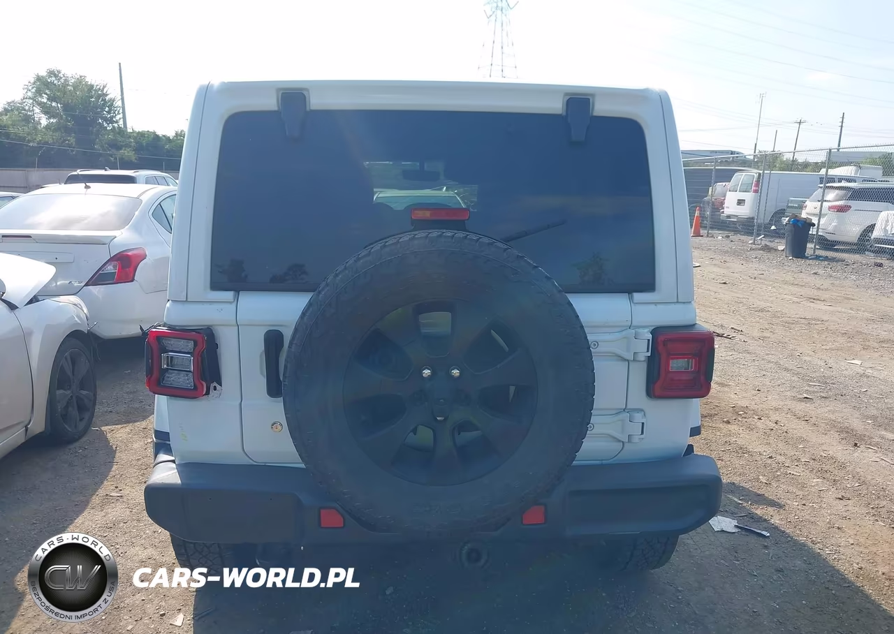 2020 Jeep Wrangler Unlimited Sahara 4X4 VIN:1C4HJXEN3LW147170 - 16