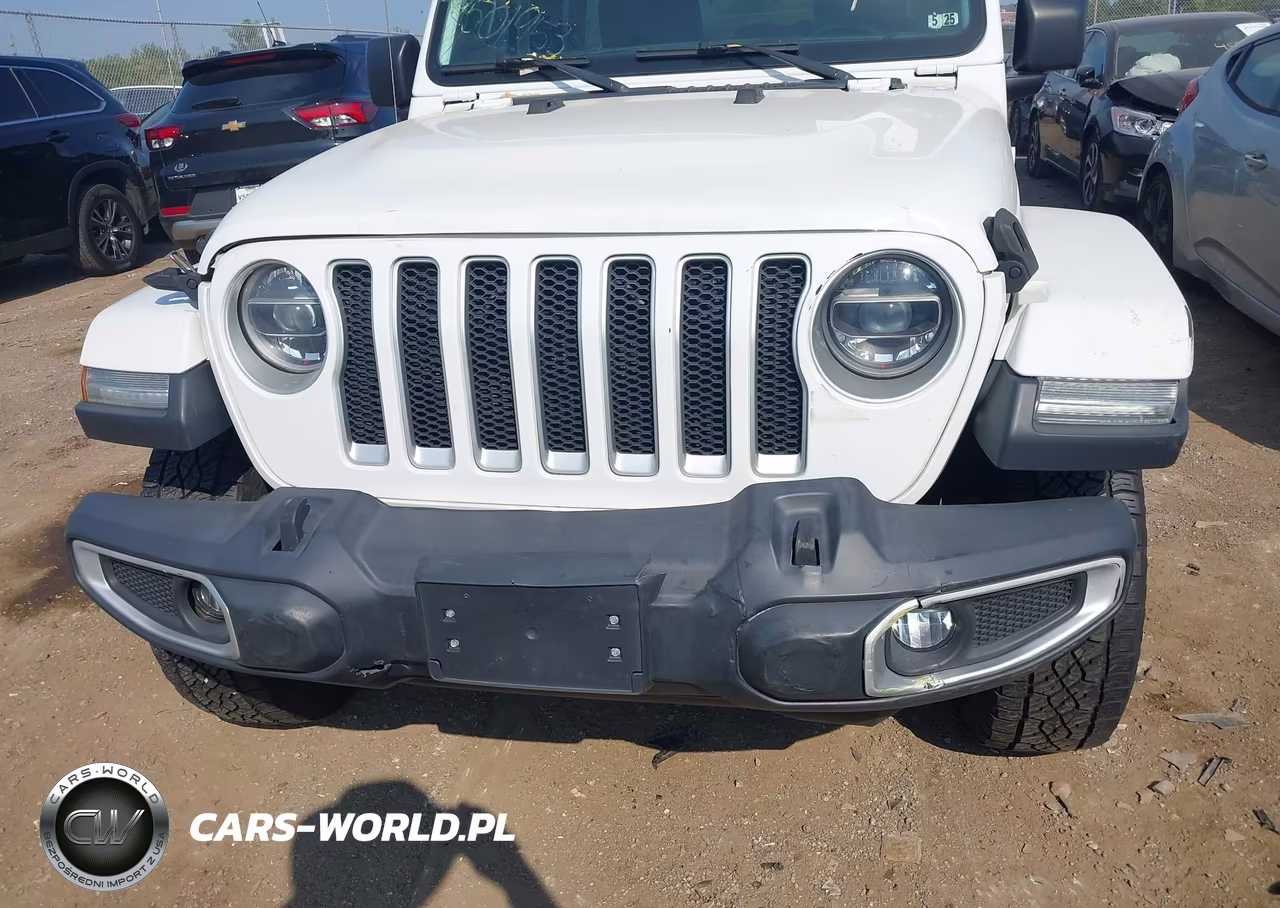 2020 Jeep Wrangler Unlimited Sahara 4X4 VIN:1C4HJXEN3LW147170 - 17