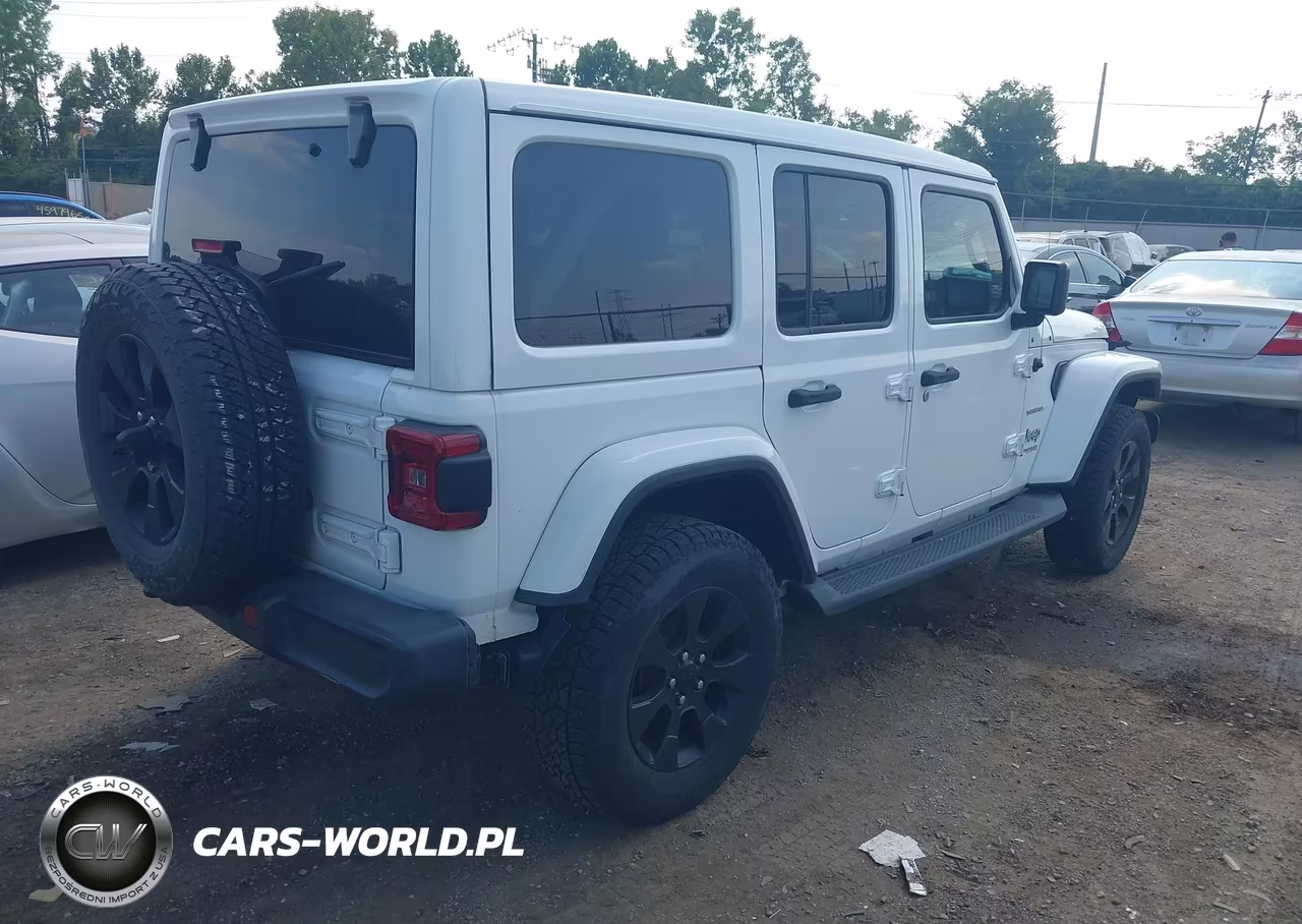 2020 Jeep Wrangler Unlimited Sahara 4X4 VIN:1C4HJXEN3LW147170 - 4