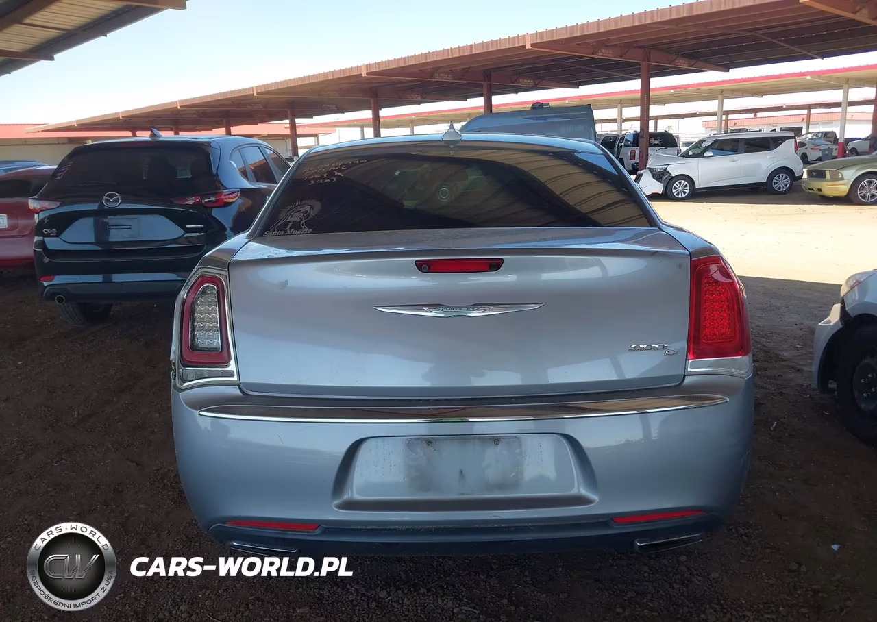 2017 Chrysler 300C VIN:2C3CCAEG7HH663223 - 16