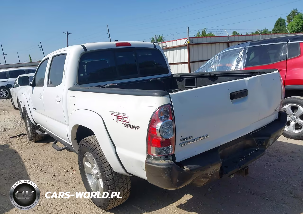 2011 Toyota Tacoma Base V6 VIN:5TFLU4EN9BX020240 - 3
