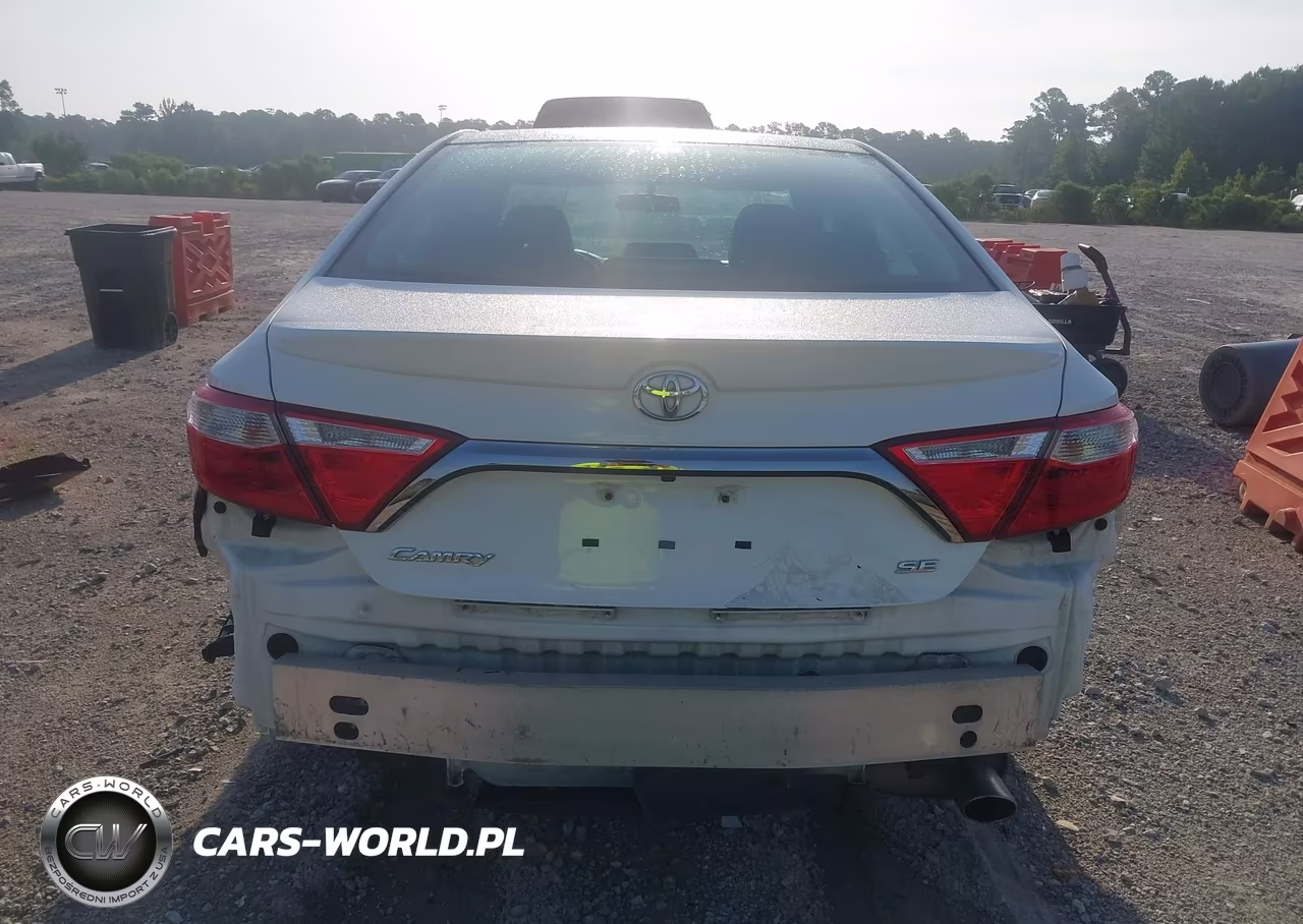 2017 Toyota Camry Se VIN:4T1BF1FK9HU339619 - 16
