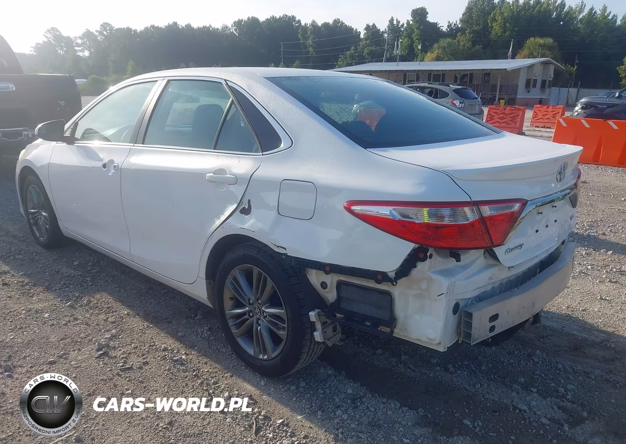 2017 Toyota Camry Se VIN:4T1BF1FK9HU339619 - 3