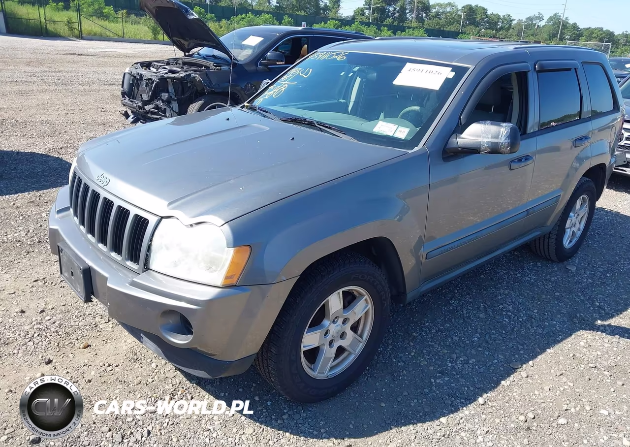 2007 Jeep Grand Cherokee Laredo VIN:1J8GR48K47C681623 - 2