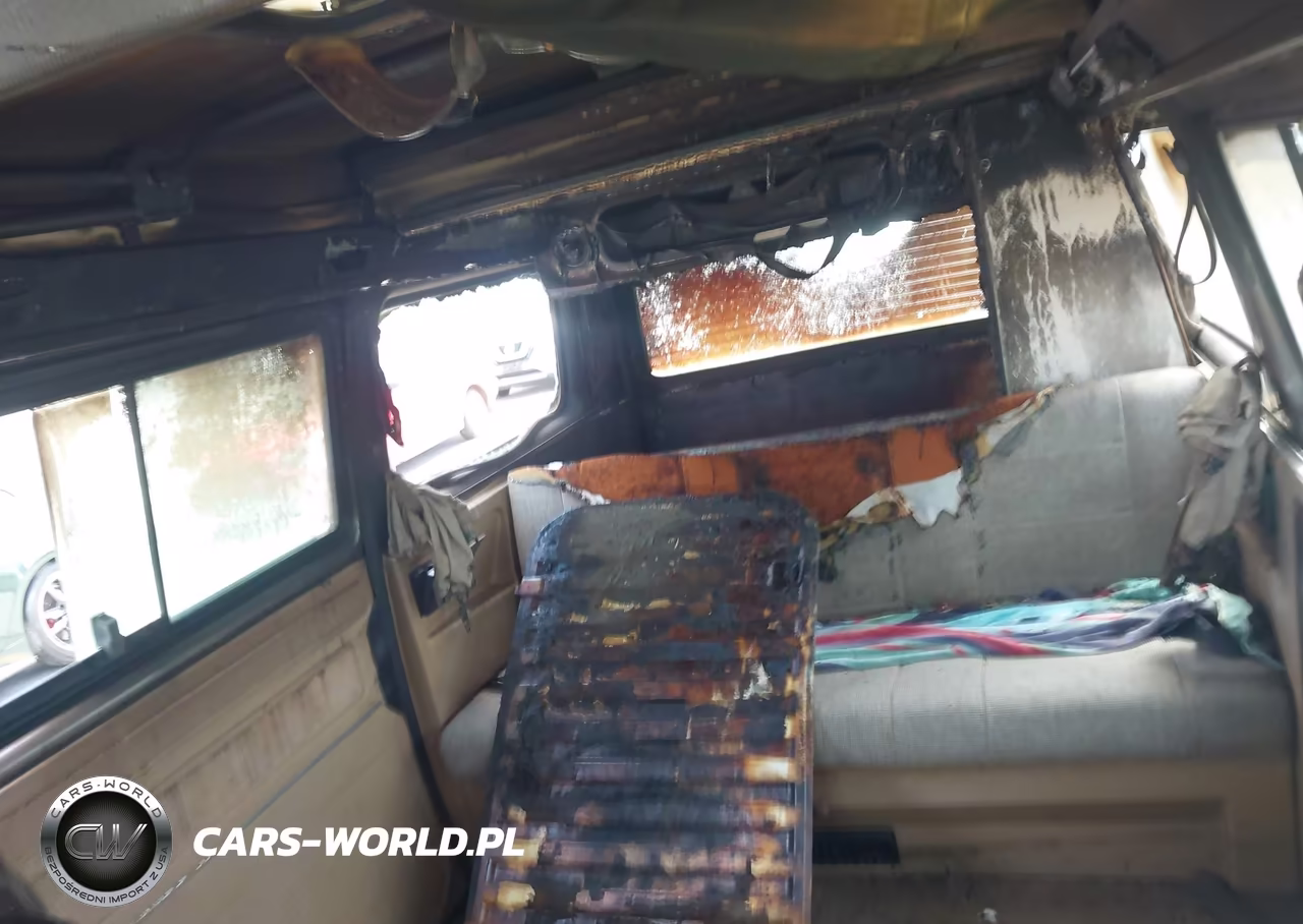 1986 Volkswagen Vanagon Kombi VIN:WV2XB0253GH083812 - 6