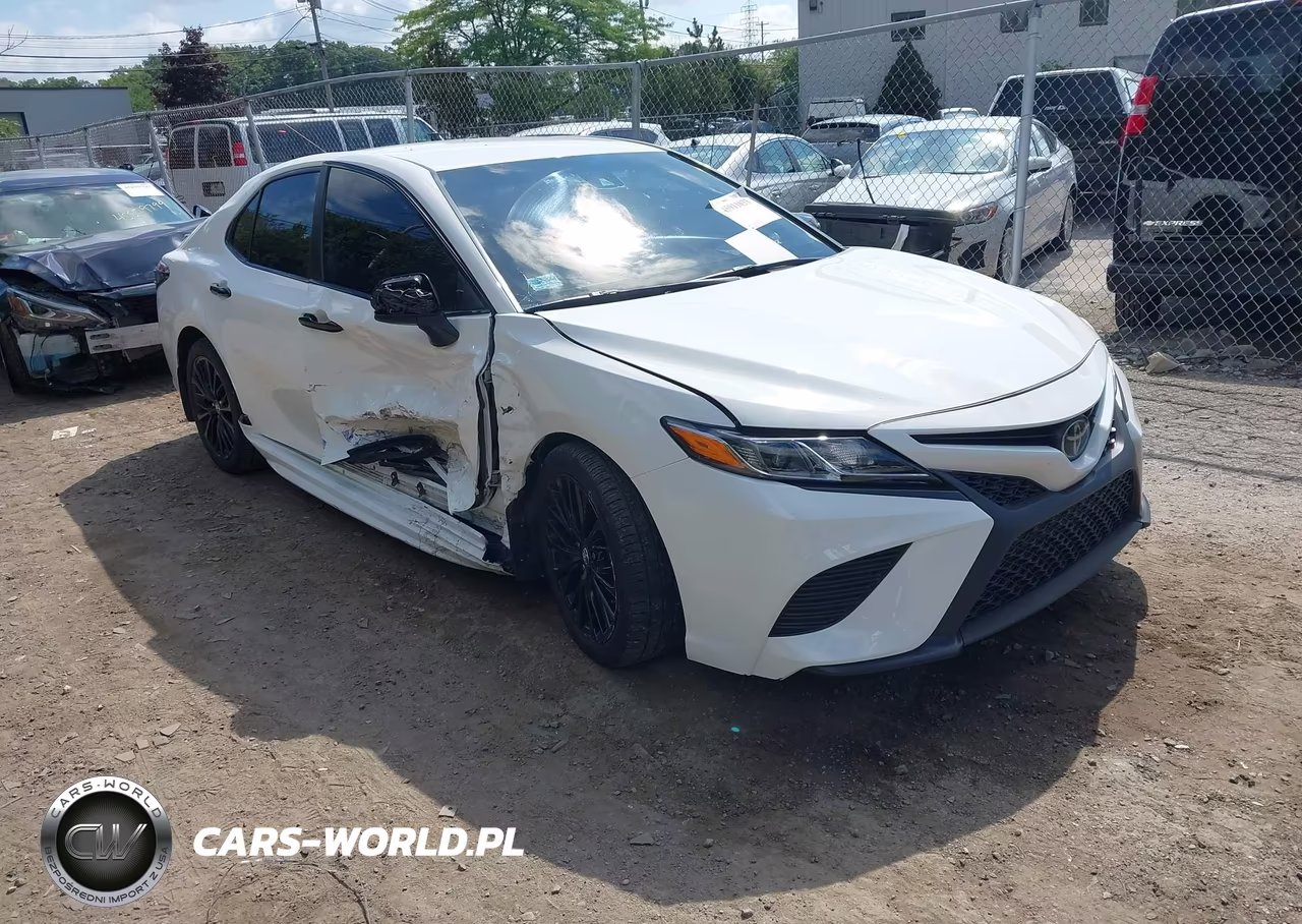 2020 Toyota Camry Se Nightshade Edition – zdjęcie 1 z 16