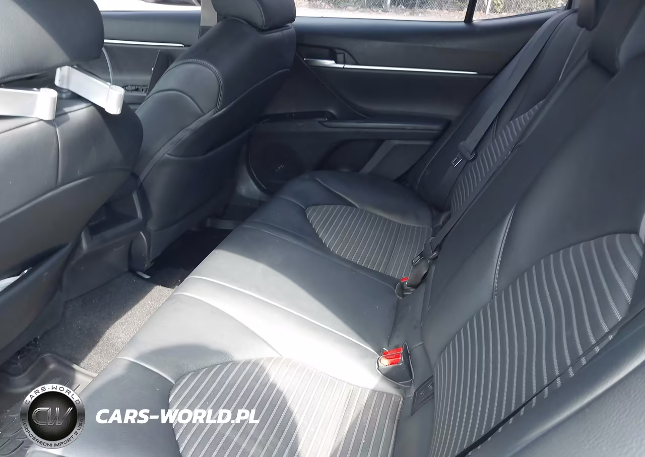 2020 Toyota Camry Se Nightshade Edition VIN:4T1G11AK4LU300571 - 8