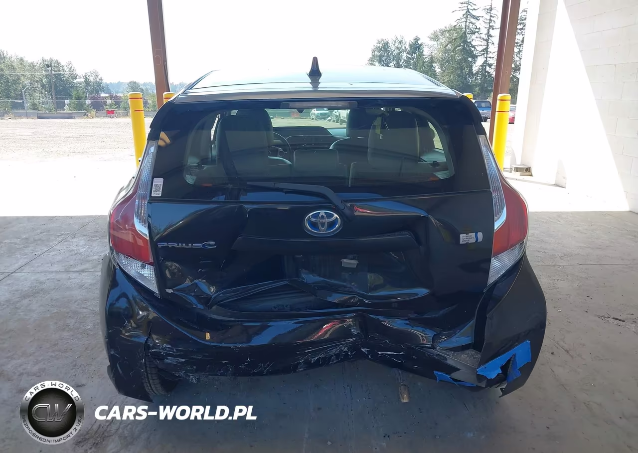 2015 Toyota Prius C Four VIN:JTDKDTB34F1093159 - 16