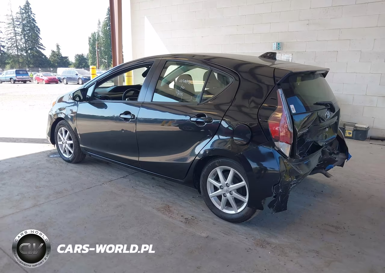 2015 Toyota Prius C Four VIN:JTDKDTB34F1093159 - 3