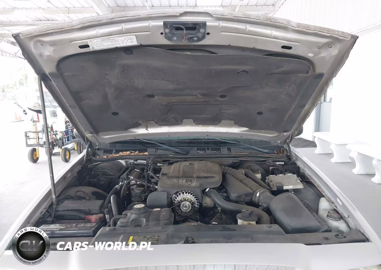 2005 Ford Crown Victoria Lx-Lx Sport VIN:2FAFP74W45X106138 - 10