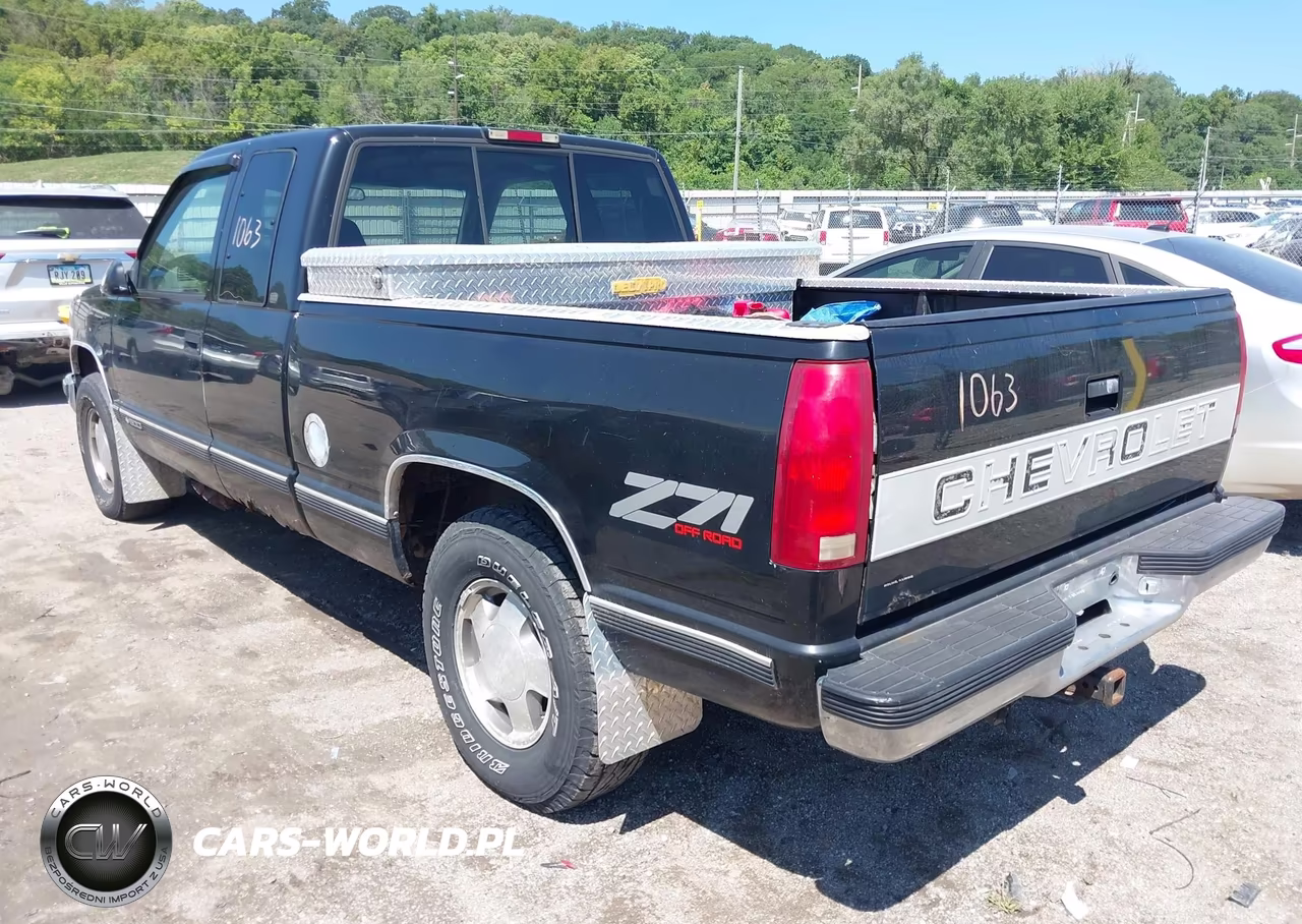 1997 Chevrolet K1500 Fleetside VIN:2GCEK19R6V1261720 - 3