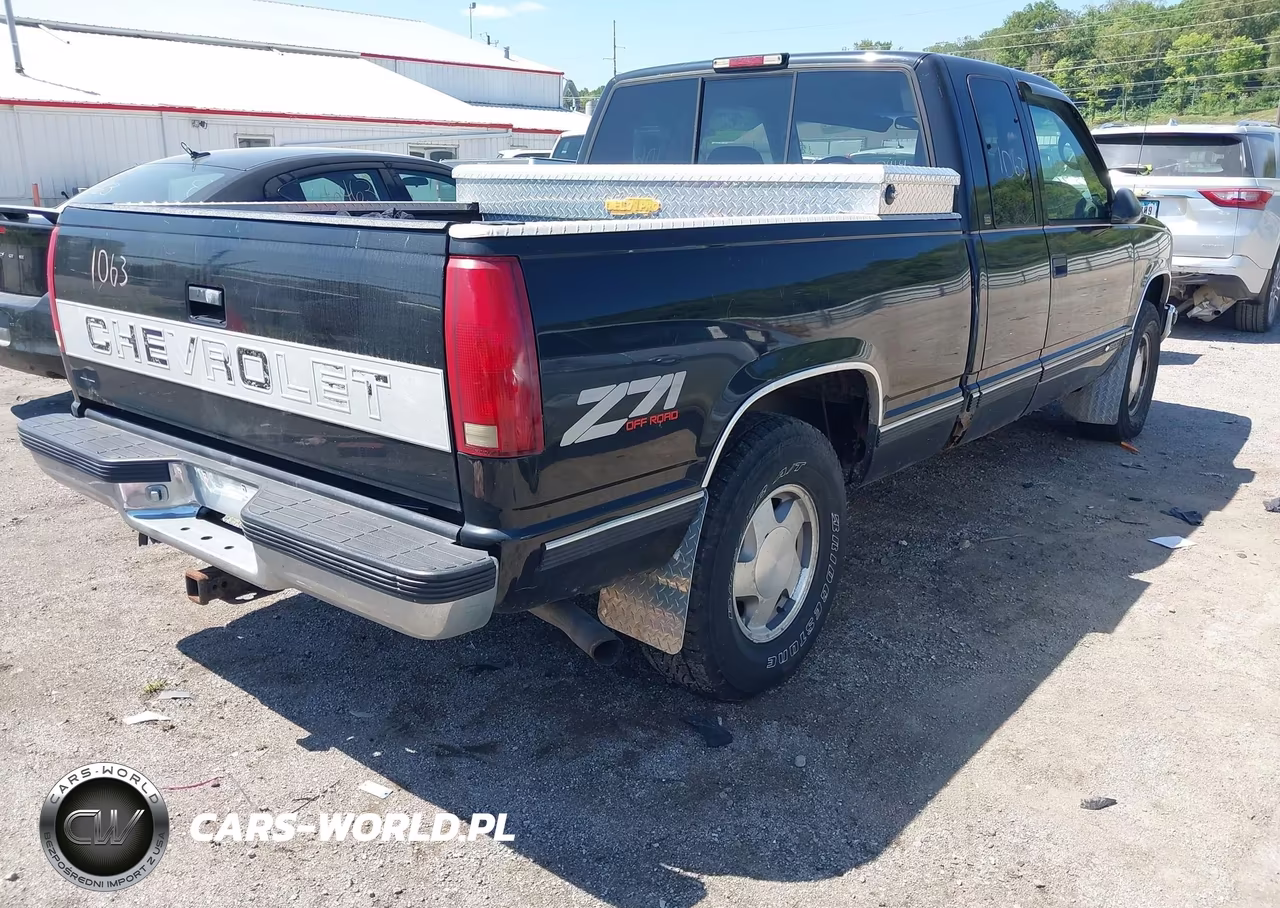 1997 Chevrolet K1500 Fleetside VIN:2GCEK19R6V1261720 - 4